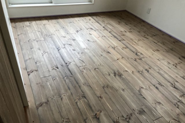 10月5日 新築 床の木部塗装 | その他塗装