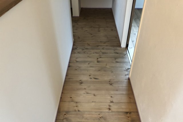 10月5日 新築 床の木部塗装 | その他塗装